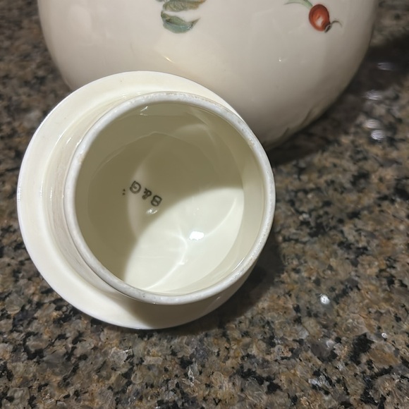 B&G Bing Grondahal fine porcelain tea pot and tea cups - Picture 5 of 6